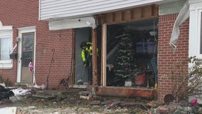 Driver in St. Clair Shores smashes through condominium wall