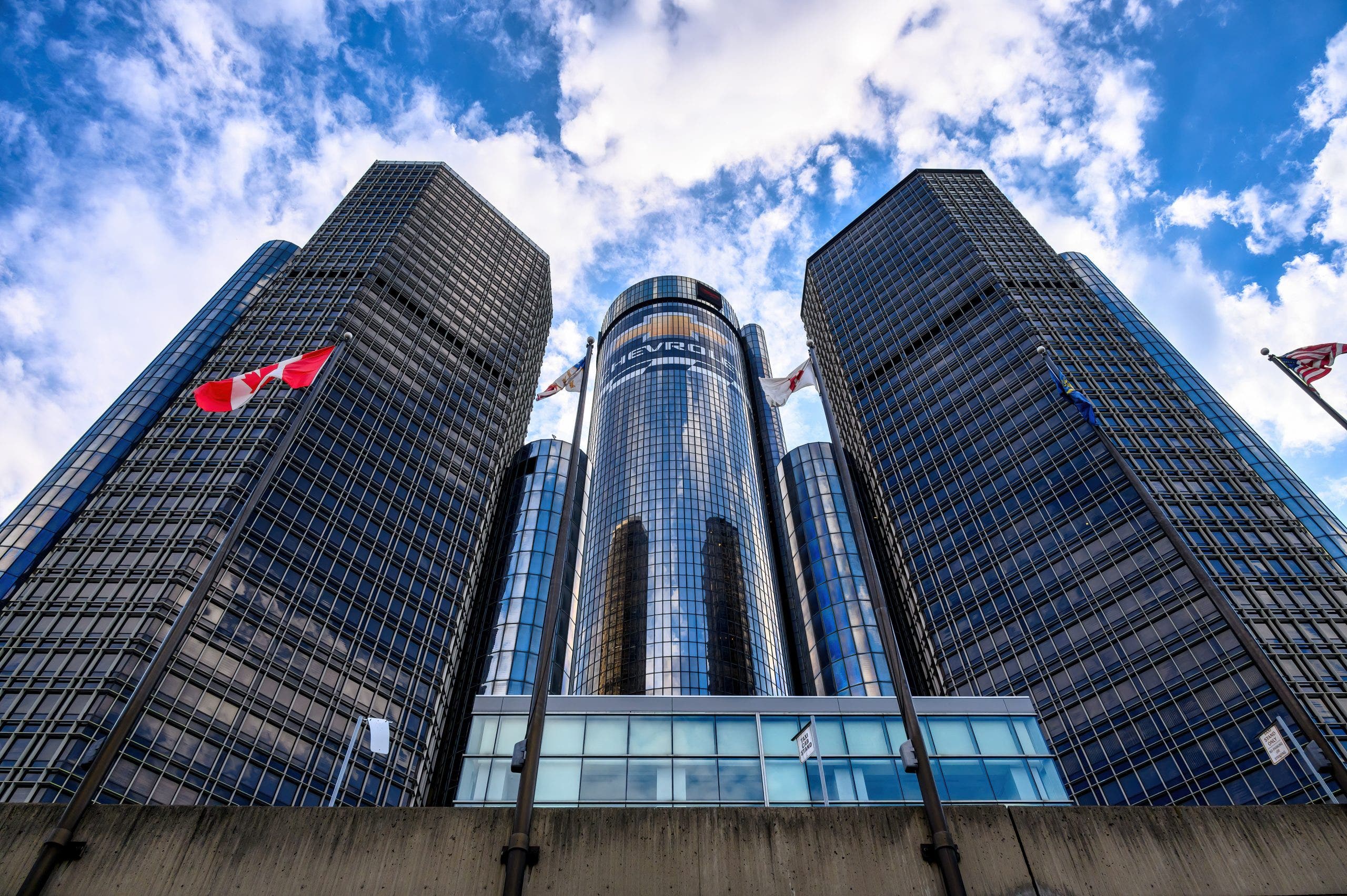 Renaissance Center Future: Bedrock secures blessing from development ...