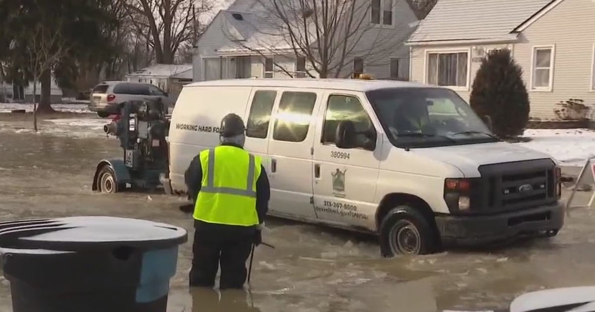 Detroit street flooded and frozen after water main break | FOX 2 Detroit