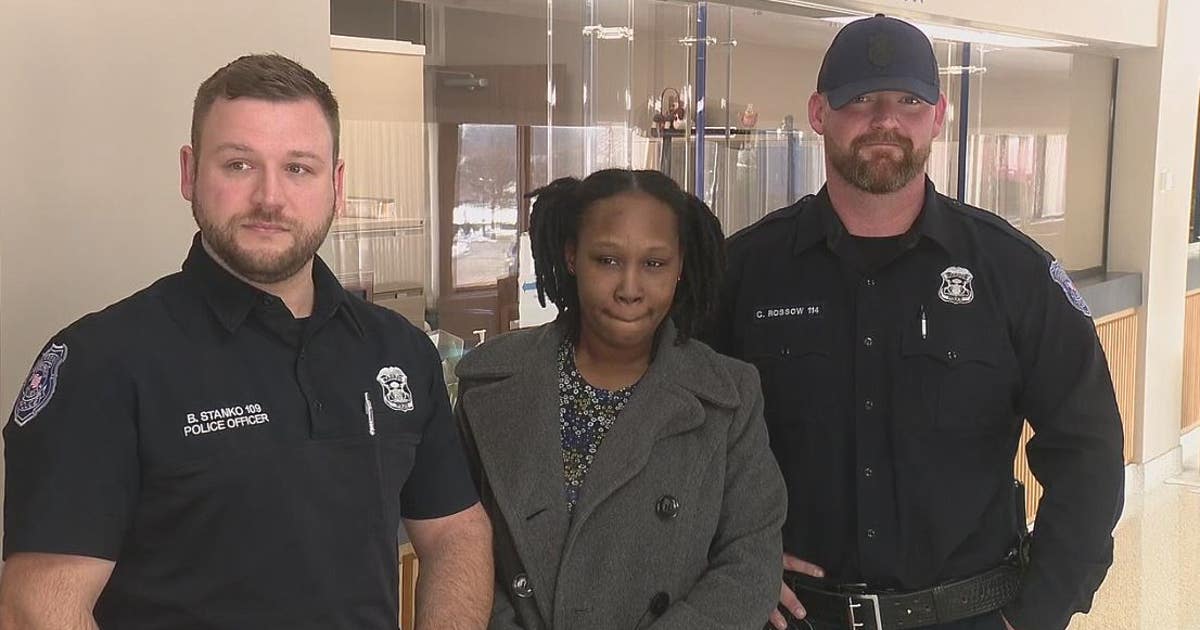 Warren police officers help out single mother in need | FOX 2 Detroit