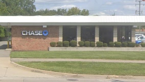 Erie man gets away with nothing in attempted robbery of Taylor bank