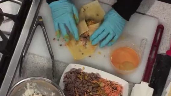 Recipes: Country Smoke House big burger egg rolls & strawberry cheesecake egg rolls