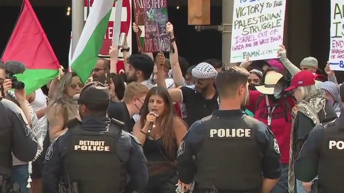 Detroit residents express frustration over controversial officer back on the job