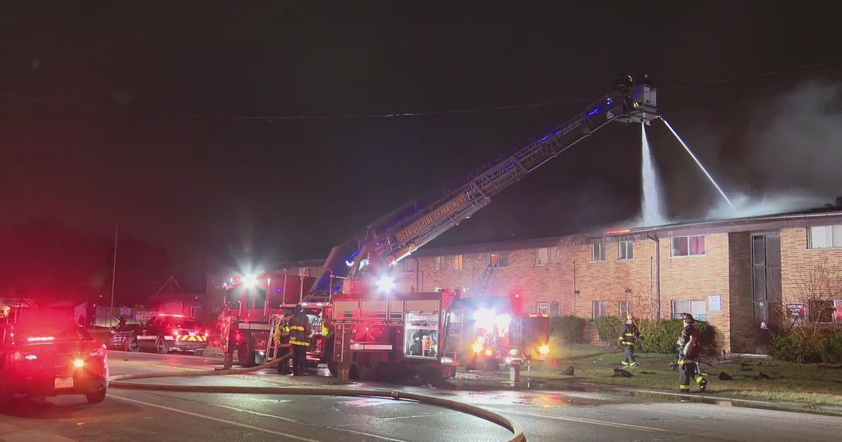 Families displaced after fire tears through Detroit apartment | FOX 2 ...