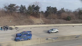 Man dies in rollover on 696 near Dequindre in Warren