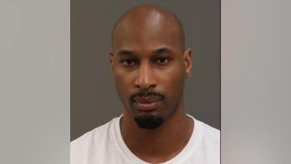 Detroit police officer charged for sending inappropriate texts to 13-year-old girl