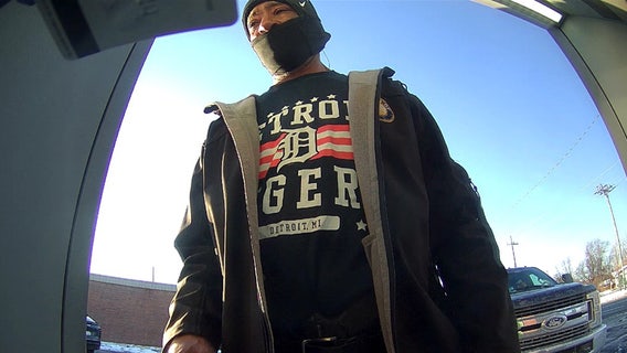 Redford Township police searching for suspect in attempted Facebook Marketplace robbery