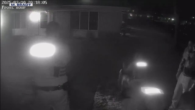 Pontiac woman stabbed for wearing someone else's clothes