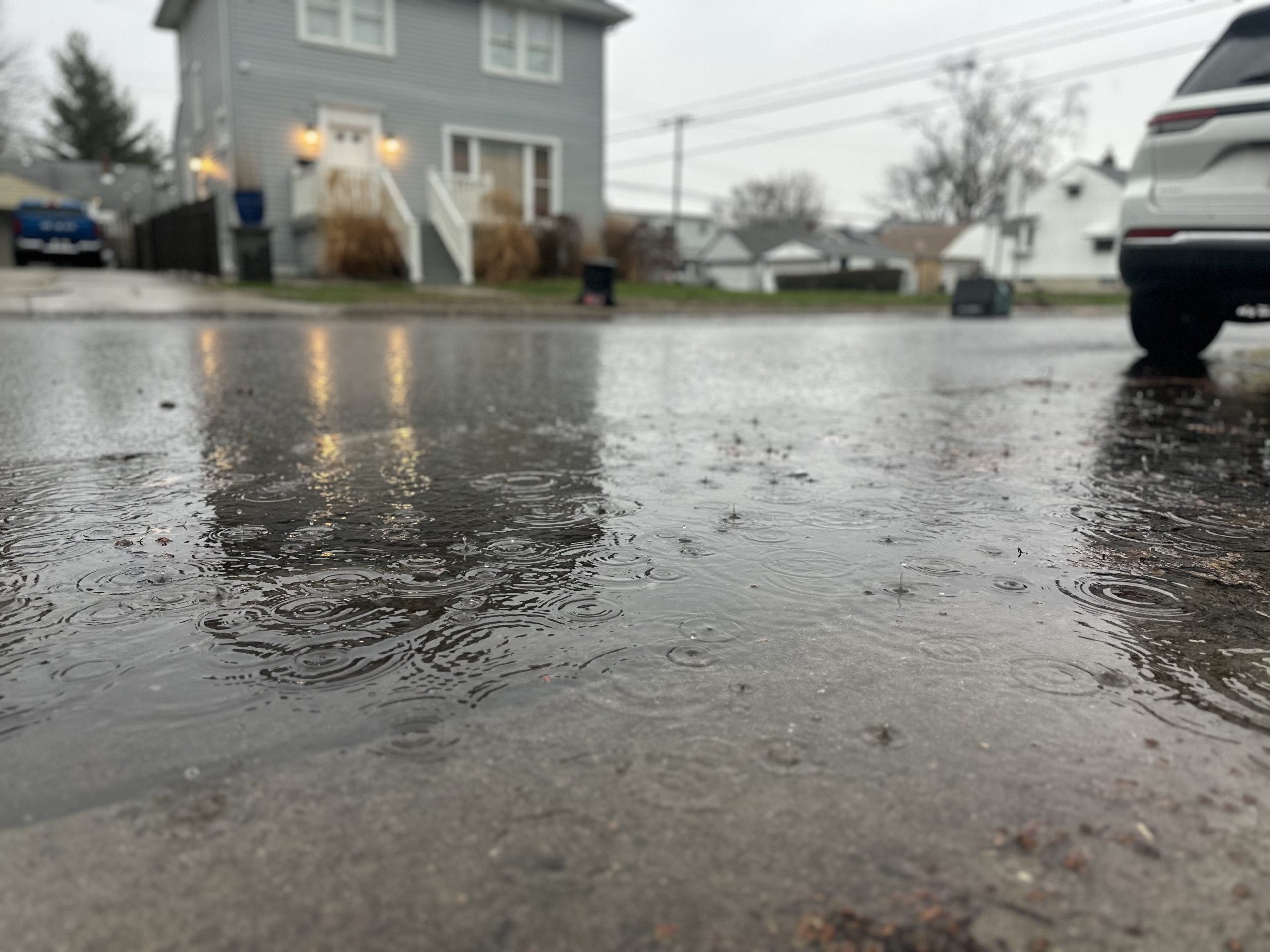 Metro Detroit Weather: High Wind Warning issued for southeast Michigan, power outages possible