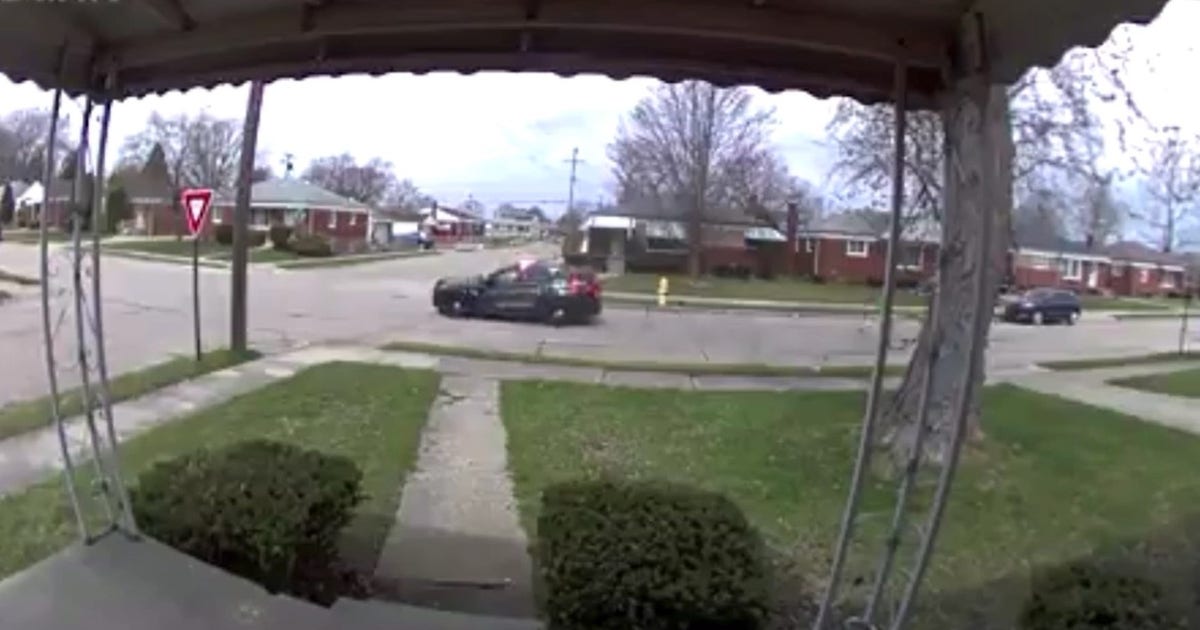 Stolen SUV leads police chase through Metro Detroit ending in crash on ...
