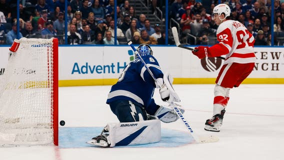 Marco Kasper scores in OT to lift Red Wings past the Lightning, 4-3