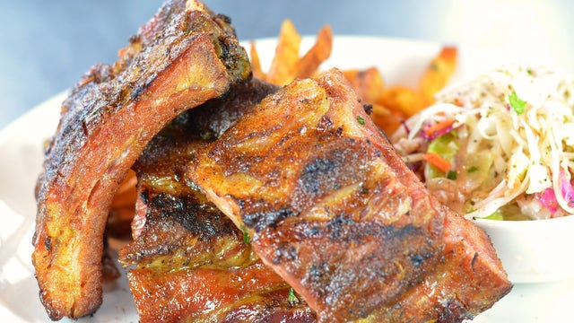 Lazybones Smokehouse closing this weekend; food truck and catering to continue