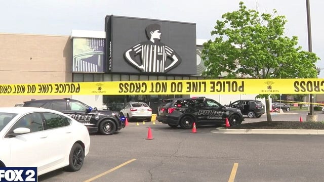 Woman, 19, turns self in for deadly shooting outside Foot Locker in Eastpointe