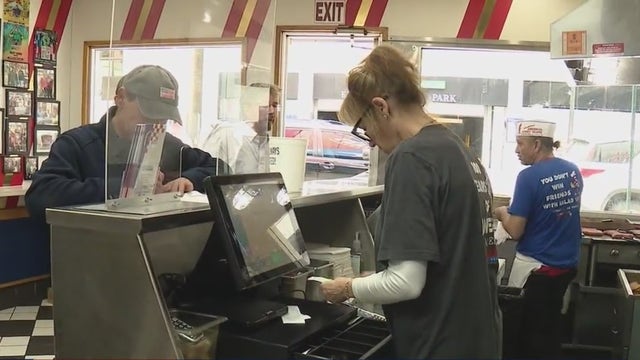 Detroit Grand Prix: Downtown businesses cashing in during busy event week