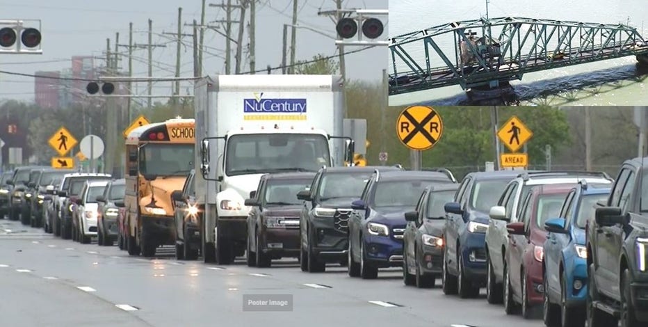 Traffic logjam onto Grosse Ile caused by bridge closure for repairs