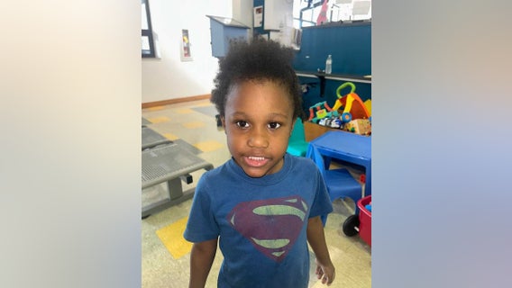 Detroit police found boy, seeking parents