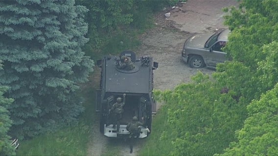 Washtenaw County man barricades self in home after kidnapping