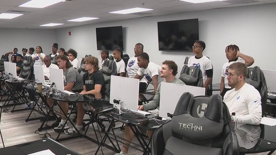 Detroit Lions players join Redford students for special lesson in technology