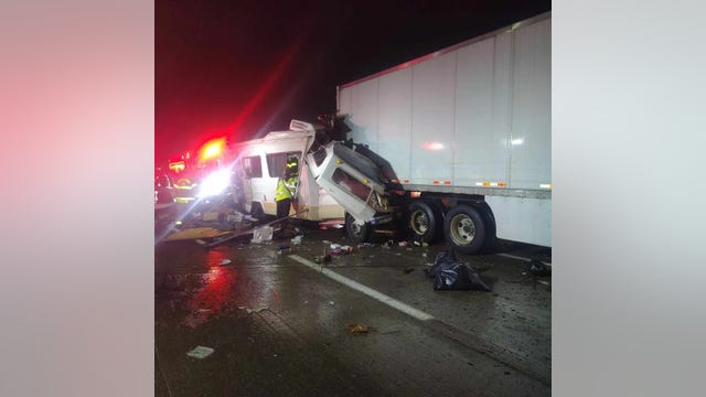 Florida man in ICU after semi-trucks collide near Monroe County