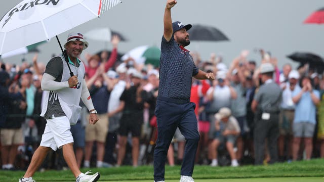J.J. Spaun weathers the worst of wet Oakmont to win US Open
