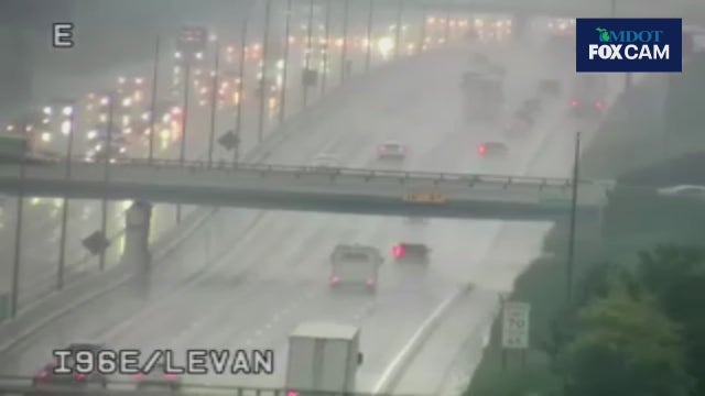 I-75 flooding reported in Detroit as rain continues to fall