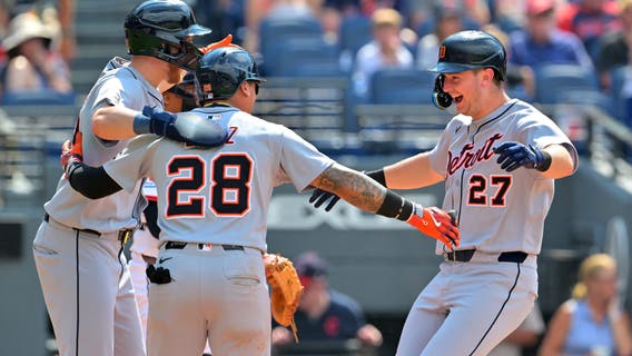 Sweeney's go ahead bomb keys Tigers sweep of Indians