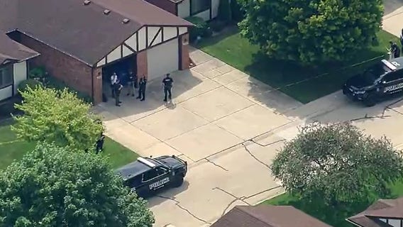 2 women dead in suspected Warren murder-suicide