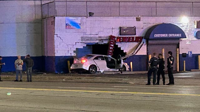 Two dead, two injured in critical crash on Detroit's east side
