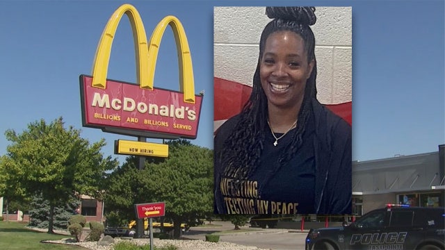 Relative of McDonald's murder victim brings knives to court, hearing paused