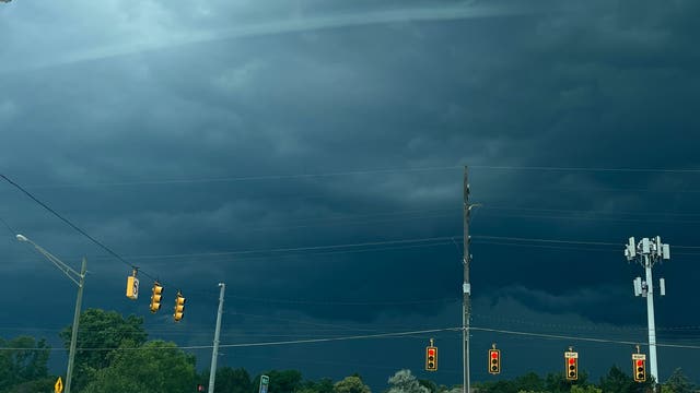 Severe thunderstorms roll through parts of Metro Detroit