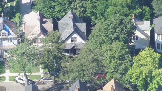 Man, dog killed in southwest Detroit house fire