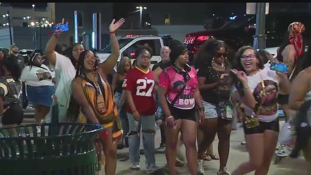 Thousands pack downtown Detroit for busy weekend of events