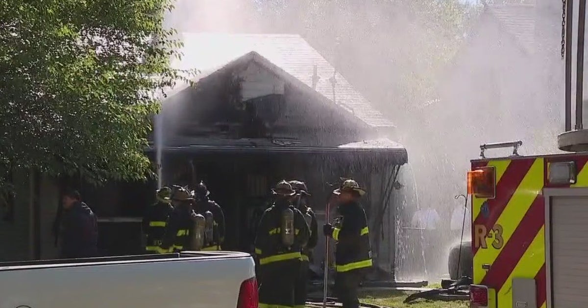 Two Detroit heroes honored for helping rescue children from deadly fire ...