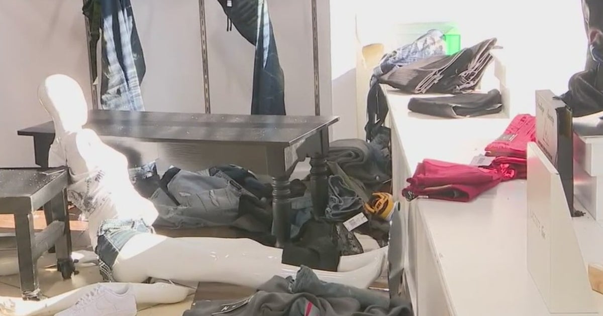Thieves make off with an estimated $90K worth of clothes and shoes