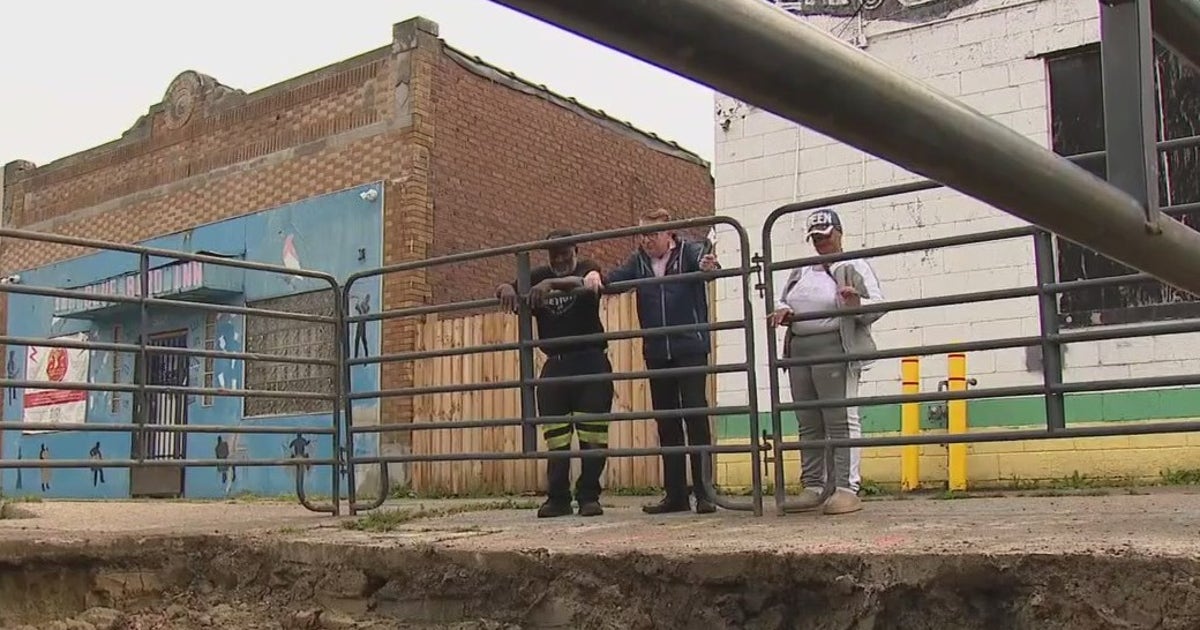 Gas meter installation leads to mess on Detroit's west side | FOX 2 Detroit