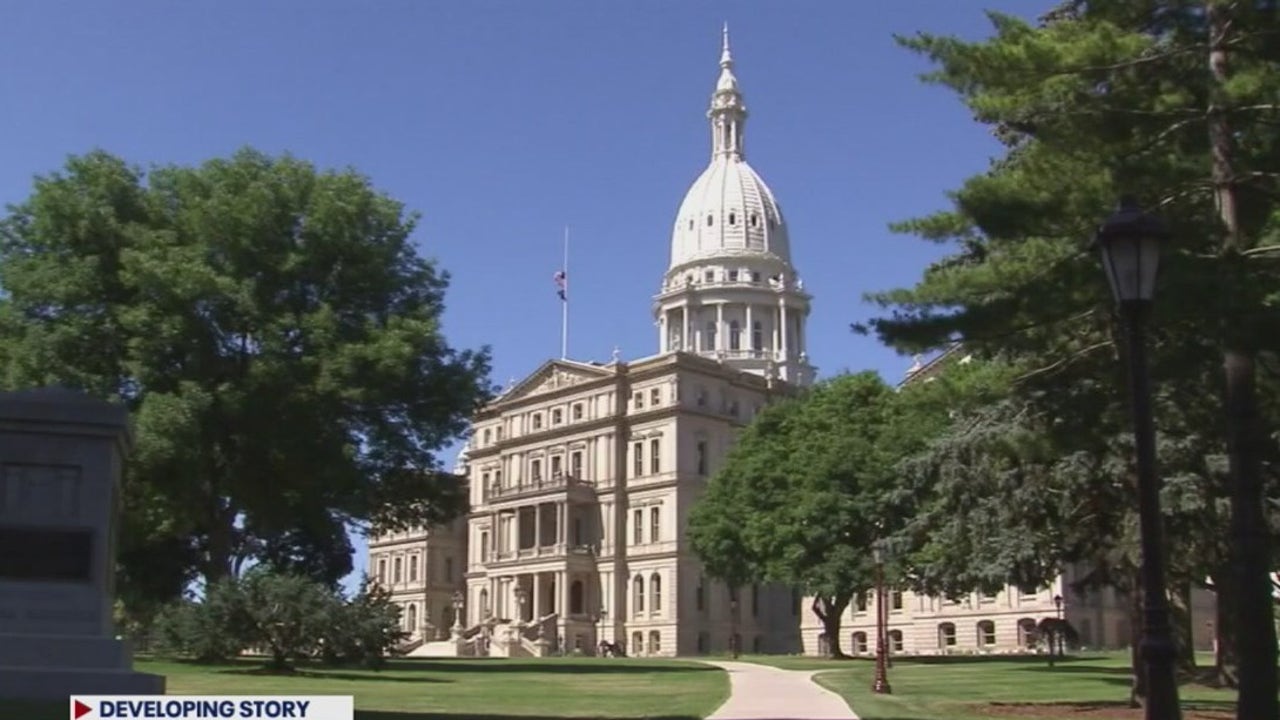 Michigan Legislature, Governor Reach Deal Averting Shutdown, Allocating Nearly $2B Annual Road Funding