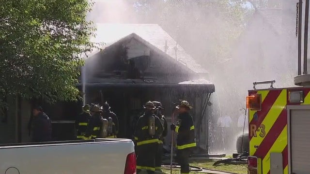 Two Detroit heroes honored for helping rescue children from deadly fire