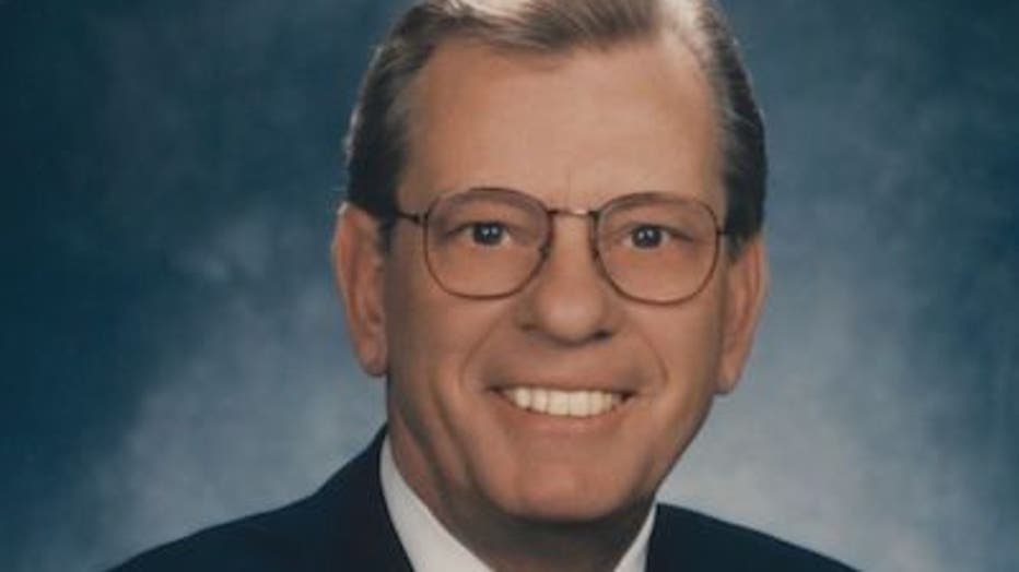 Broadcasting legend Ray Lane dies at 95 | FOX 2 Detroit