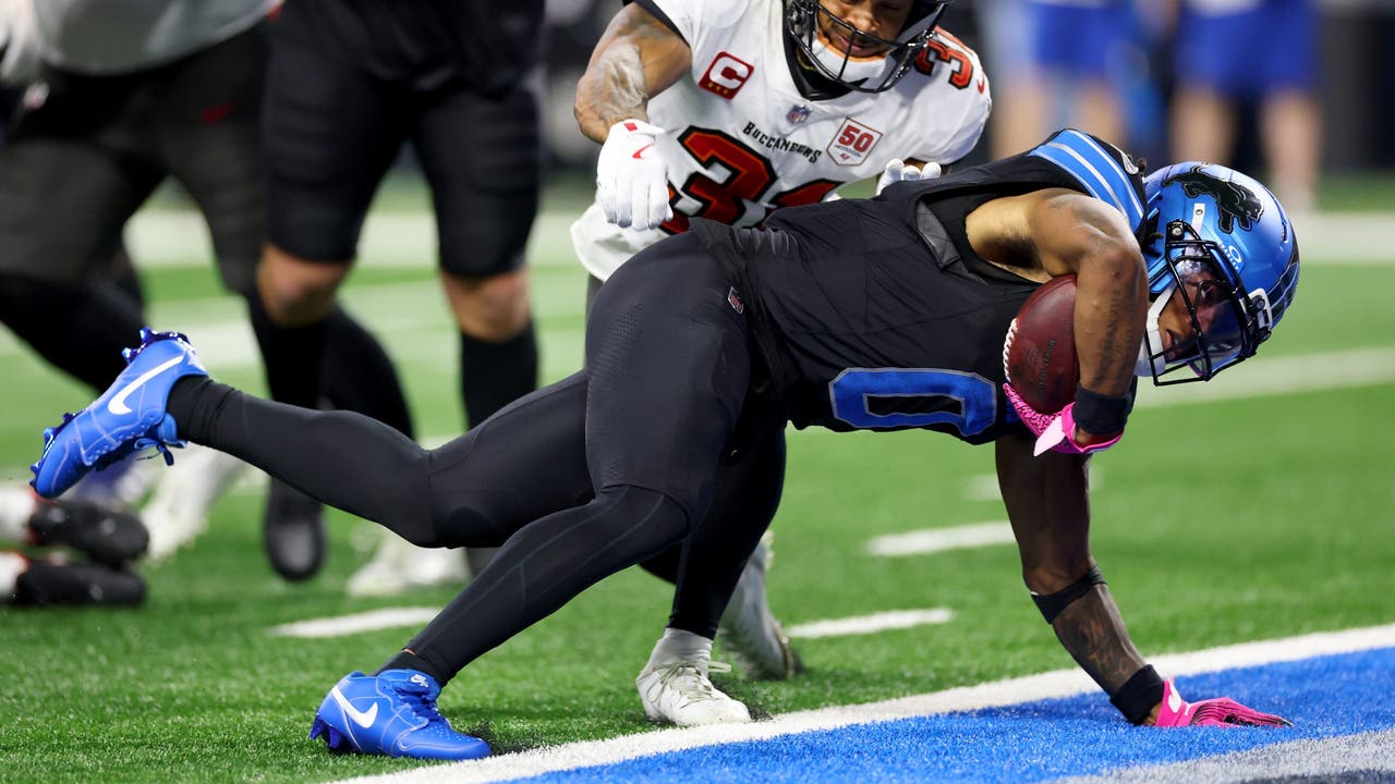 Detroit Lions Defeat NFC-Leading Buccaneers 24-9 on Monday Night Football