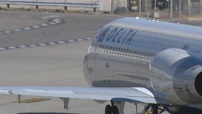 Detroit Metro air traffic controllers work to educate people on shutdown impacts