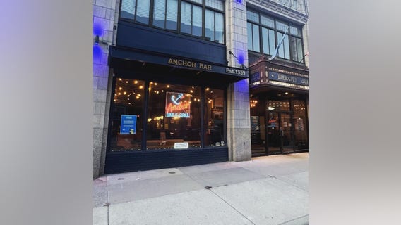 Detroit's Anchor Bar offers free meals to federal employees during shutdown