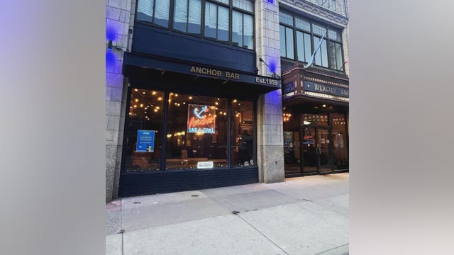 Detroit's Anchor Bar offers free meals to federal employees during shutdown