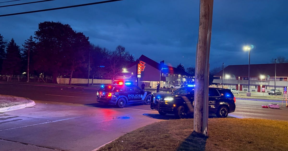 Detroit police respond to severe crash on city's east side | FOX 2 Detroit