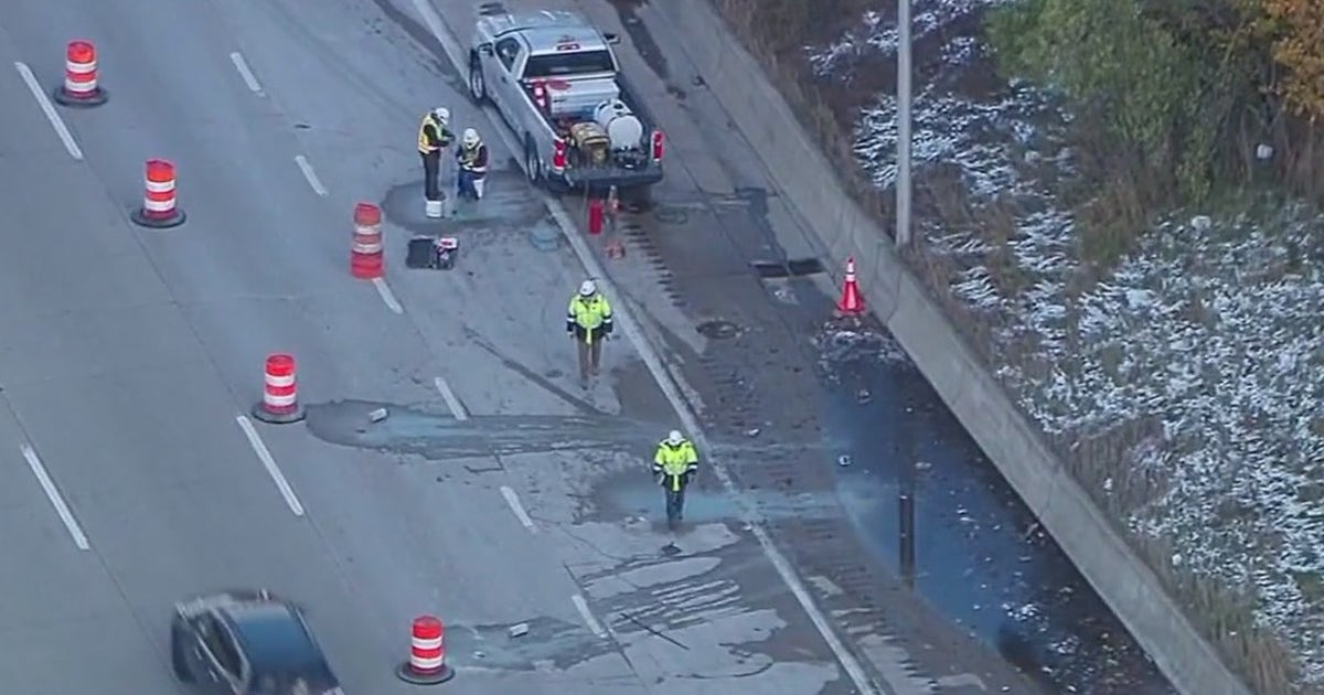 southfield-freeway-sinkhole.