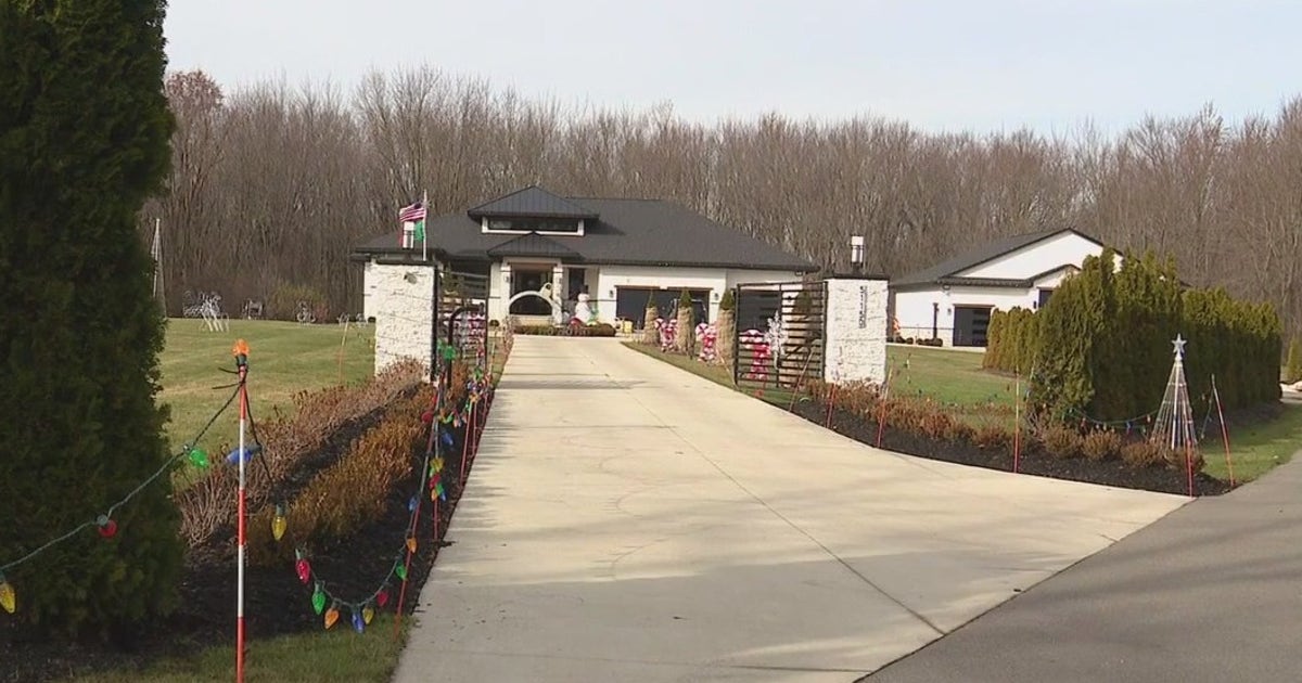 Michigan couple accused of knowingly employing 240+ undocumented workers, housing them in overcrowded spaces