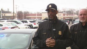 Teen criminal suspects wounded in shooting, show up at Detroit police station