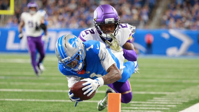 Lions and Steelers face each other Sunday with both needing a victory to keep pace in playoff hunt