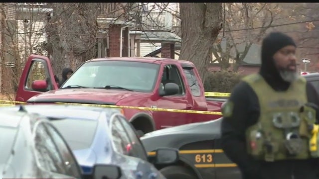 Sheriff deputy fires shots as suspect driver tries ramming officer in Detroit