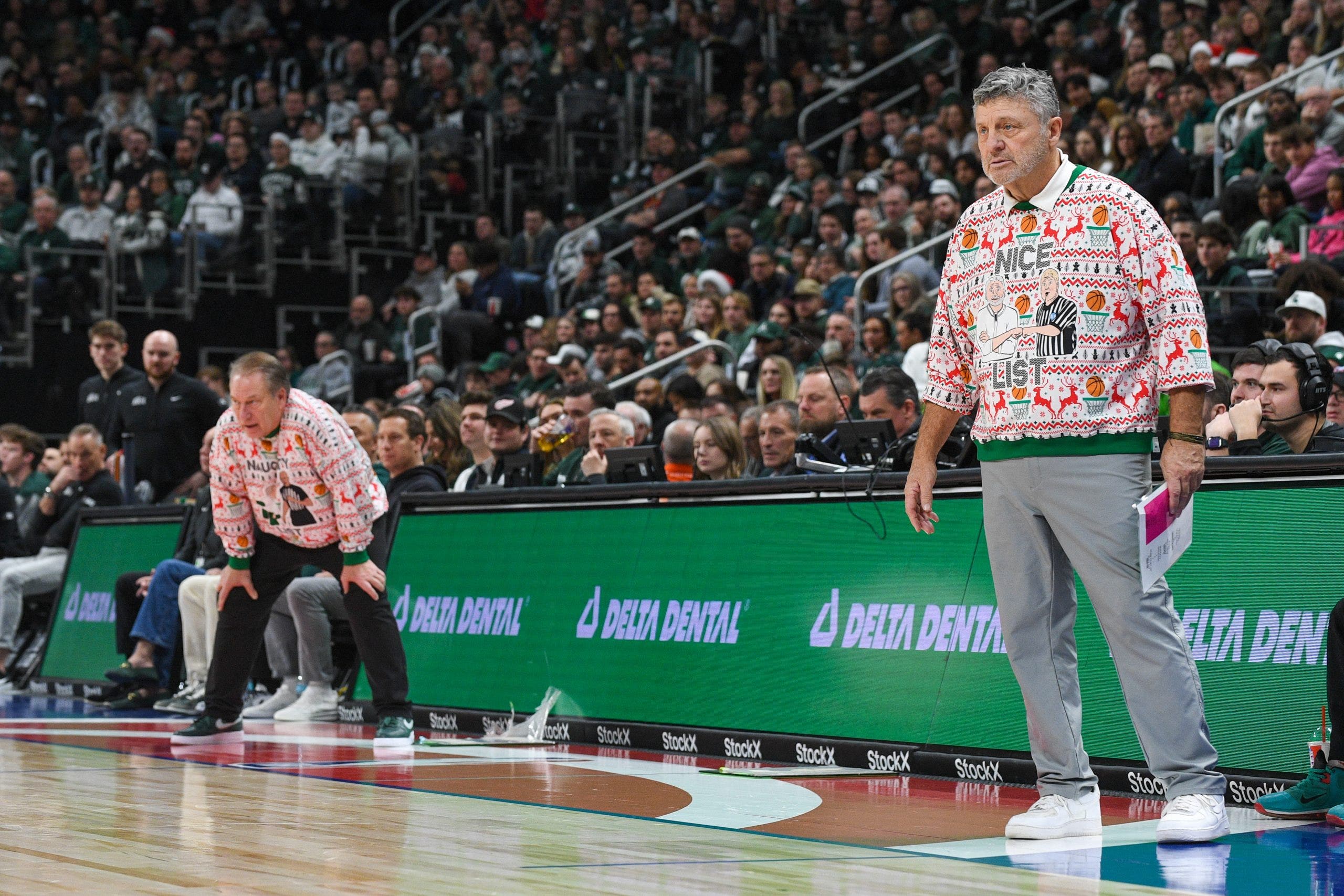 No. 9 Michigan State beats Oakland 79-70 as Tom Izzo and Greg Kampe don custom holiday sweaters