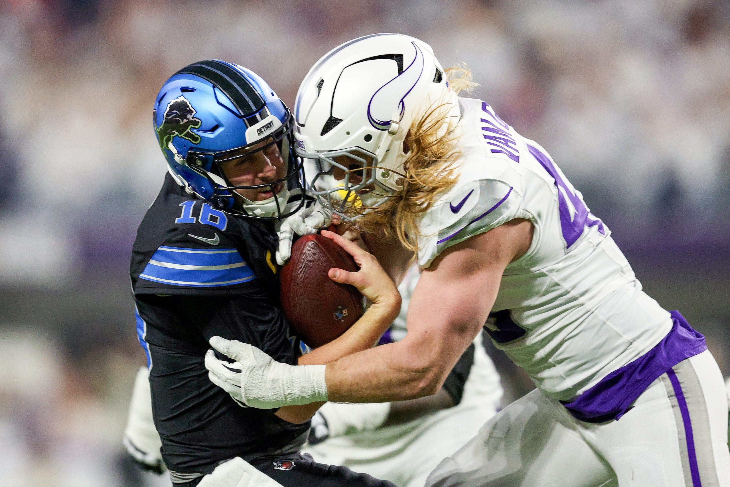 Lions fall to Vikings after turning the ball over six times